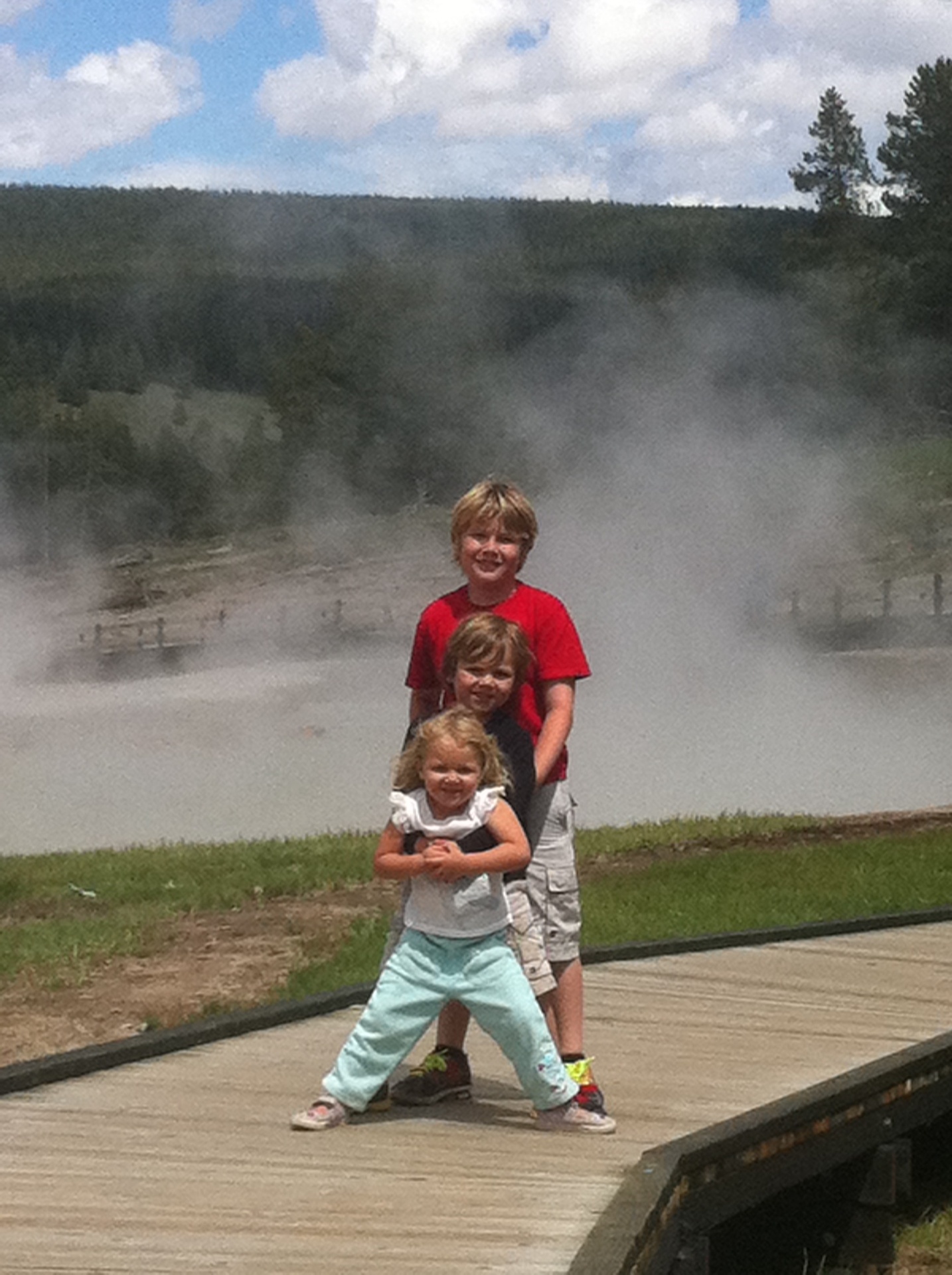 Indi with her brothers at Yellowstone
